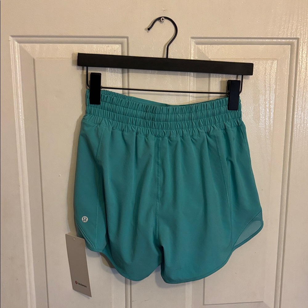 Lululemon Hotty Hot High-Rise Lined Short 4", Fountain, Size 6 - Picture 2 of 6